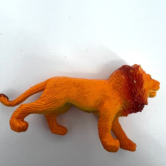 Set of 5 Vintage Plastic Toy Play Figures 2" - Picture 7 of 12